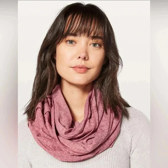 Lululemon Vinyasa Scarf *Rulu Heathered Auburn - Picture 3 of 8